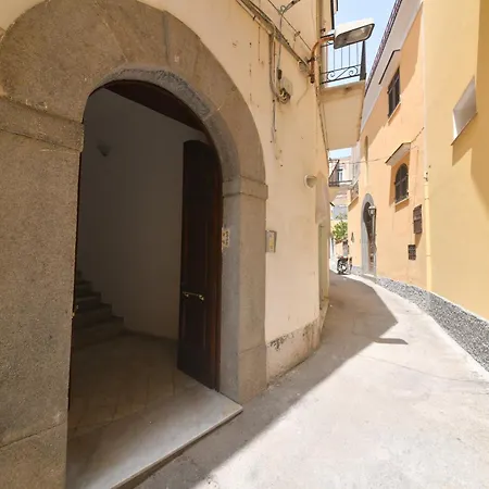 Queen - Luxury (adults Only)