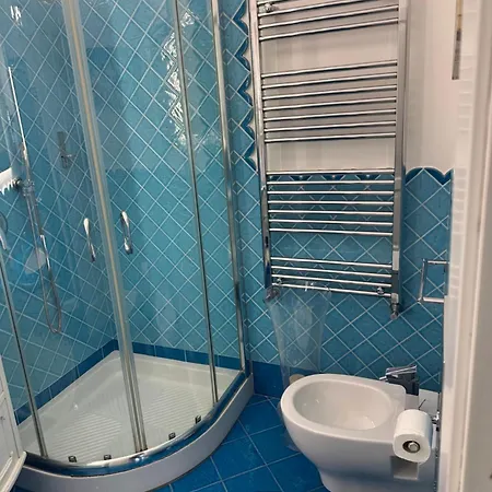 Queen - Luxury (adults Only) 4*