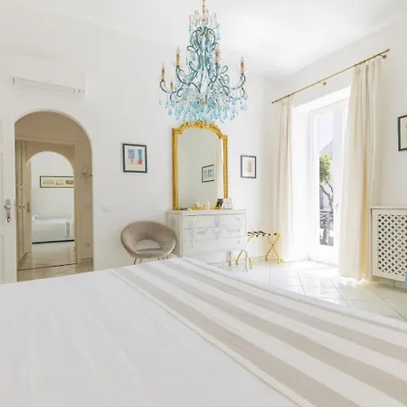 Queen - Luxury (adults Only) Konukevi Forio di Ischia