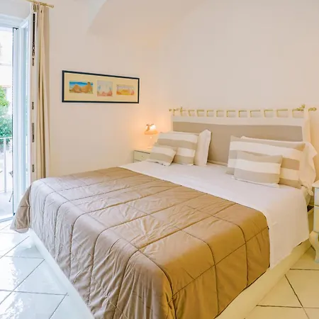 بيت ضيافة Queen - Luxury (adults Only) 4*